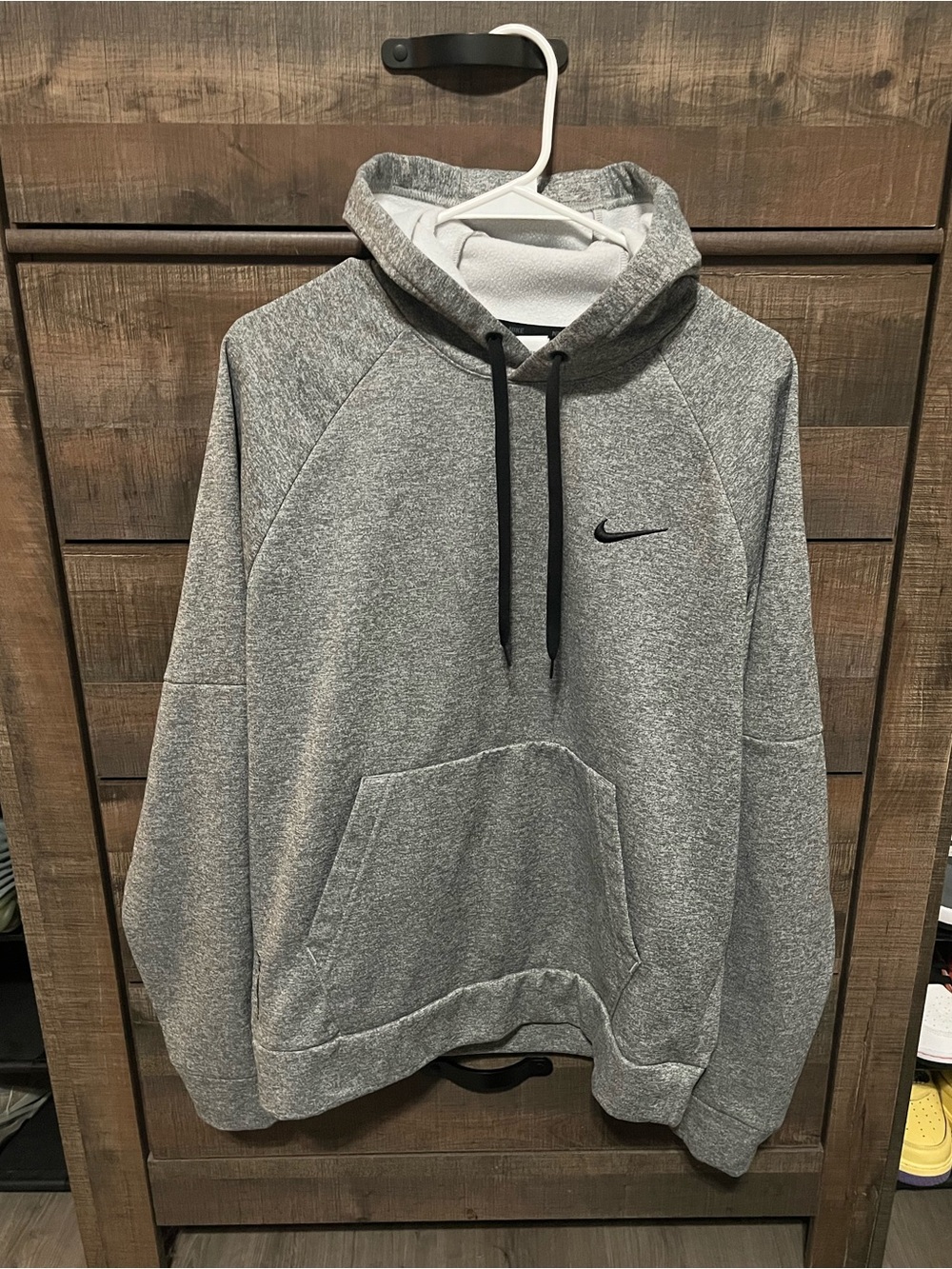 Nike Therma-Fit Men’s Gray Pullover Hoodie